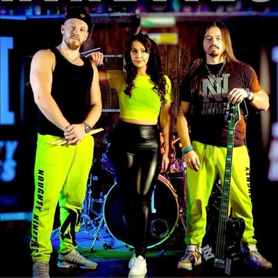 Ariana Grande Tribute & Noughty Nineties