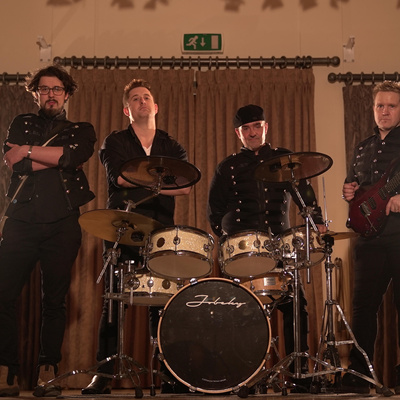 Shannon Harvey & Thrillionaires